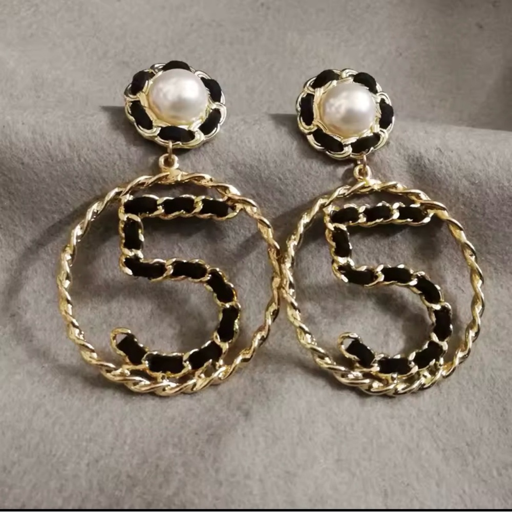 Elegant Gold and Black Earrings